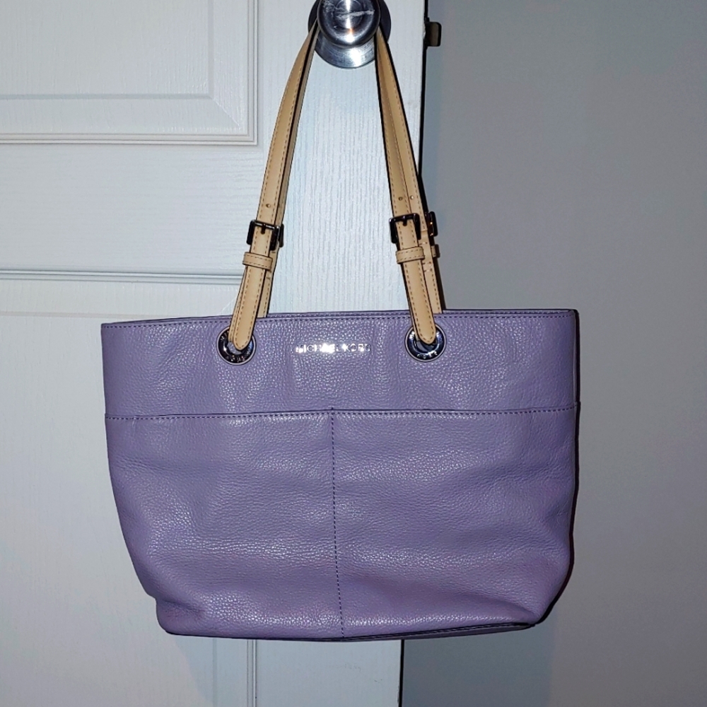 Michael kors handbag / purse